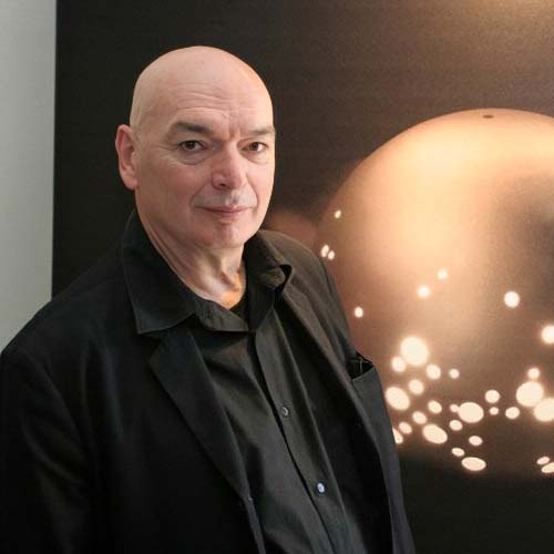 2008-Jean-Nouvel-(Francia)---El-juego-de-filtros-y-luz.