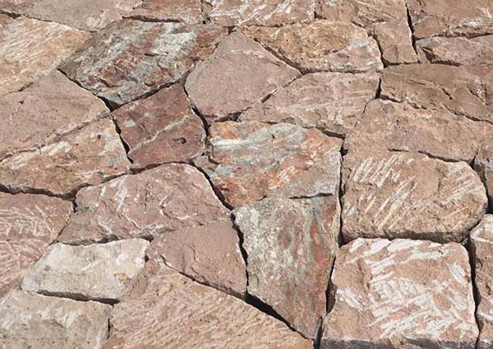 muro de piedra decorativo típico de Ibiza